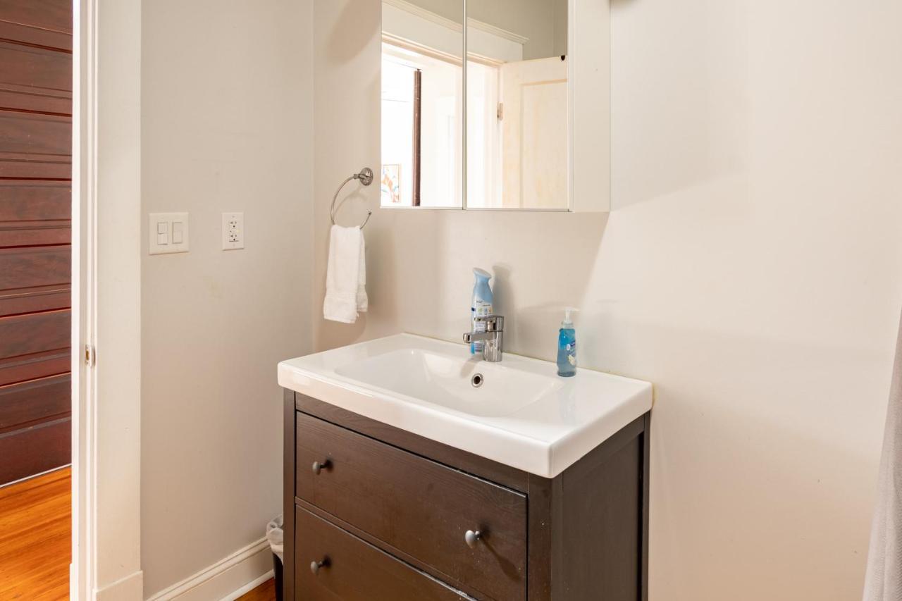 Contemporary 3-Bedroom Home With Balcony In Rva Richmond Extérieur photo