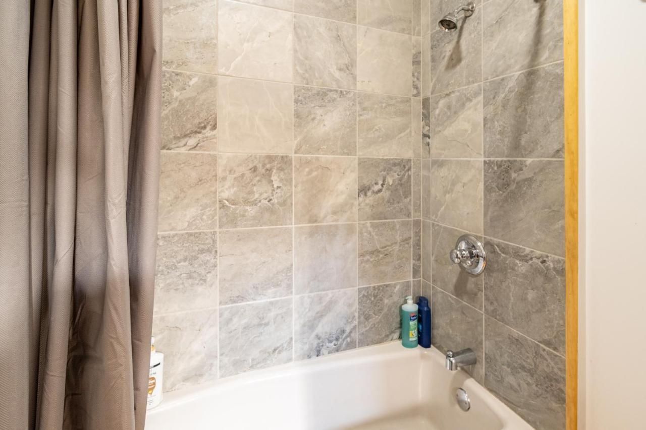 Contemporary 3-Bedroom Home With Balcony In Rva Richmond Extérieur photo